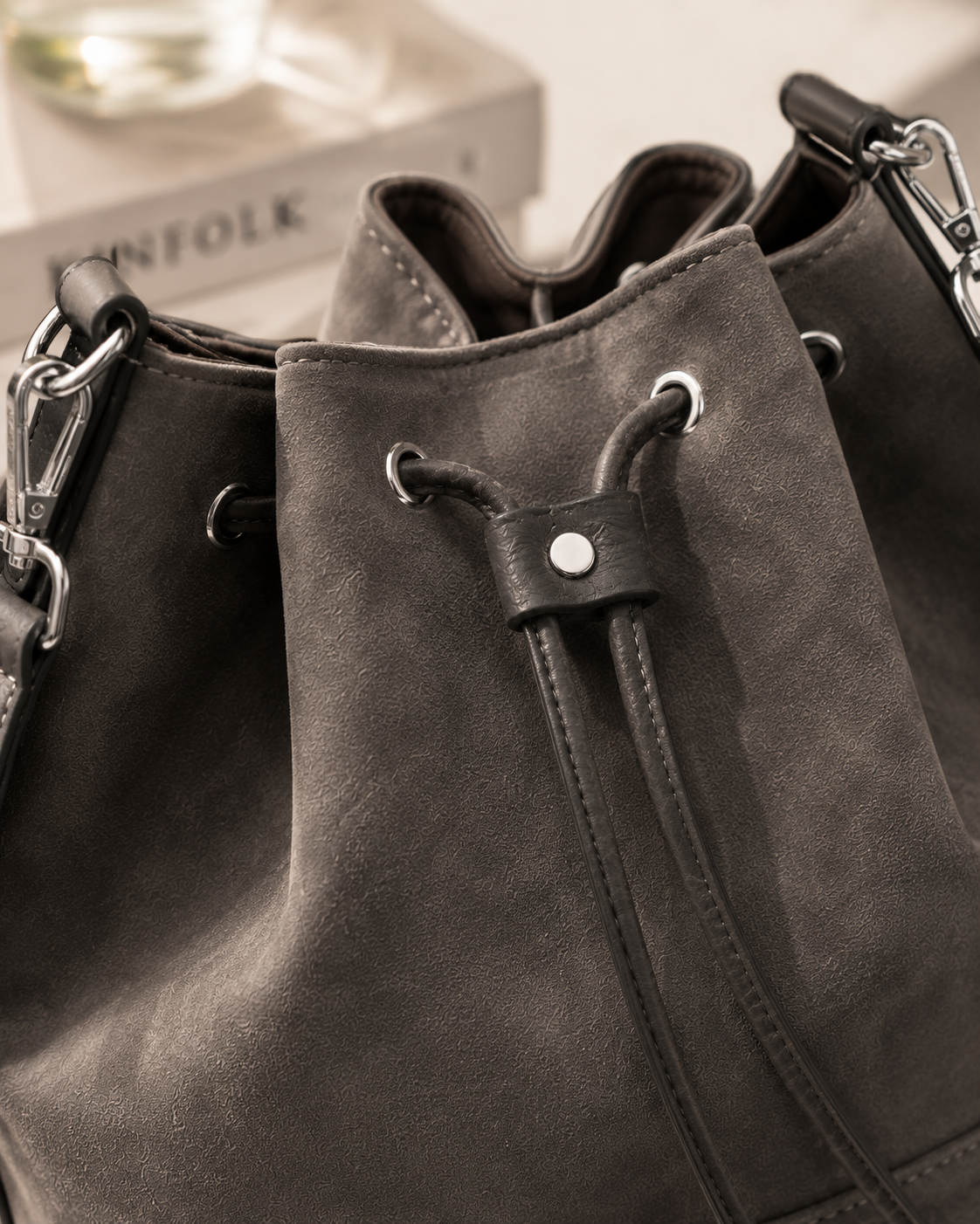 'THE WILLOW' DRAWSTRING BUCKET BAG